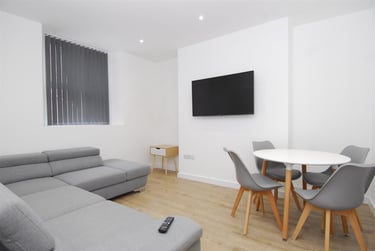 4 bed house, Bayswater Road, North Hill, Plymouth, PL15BU - Image 2